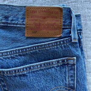 NWOT Levi’s 501 Crop